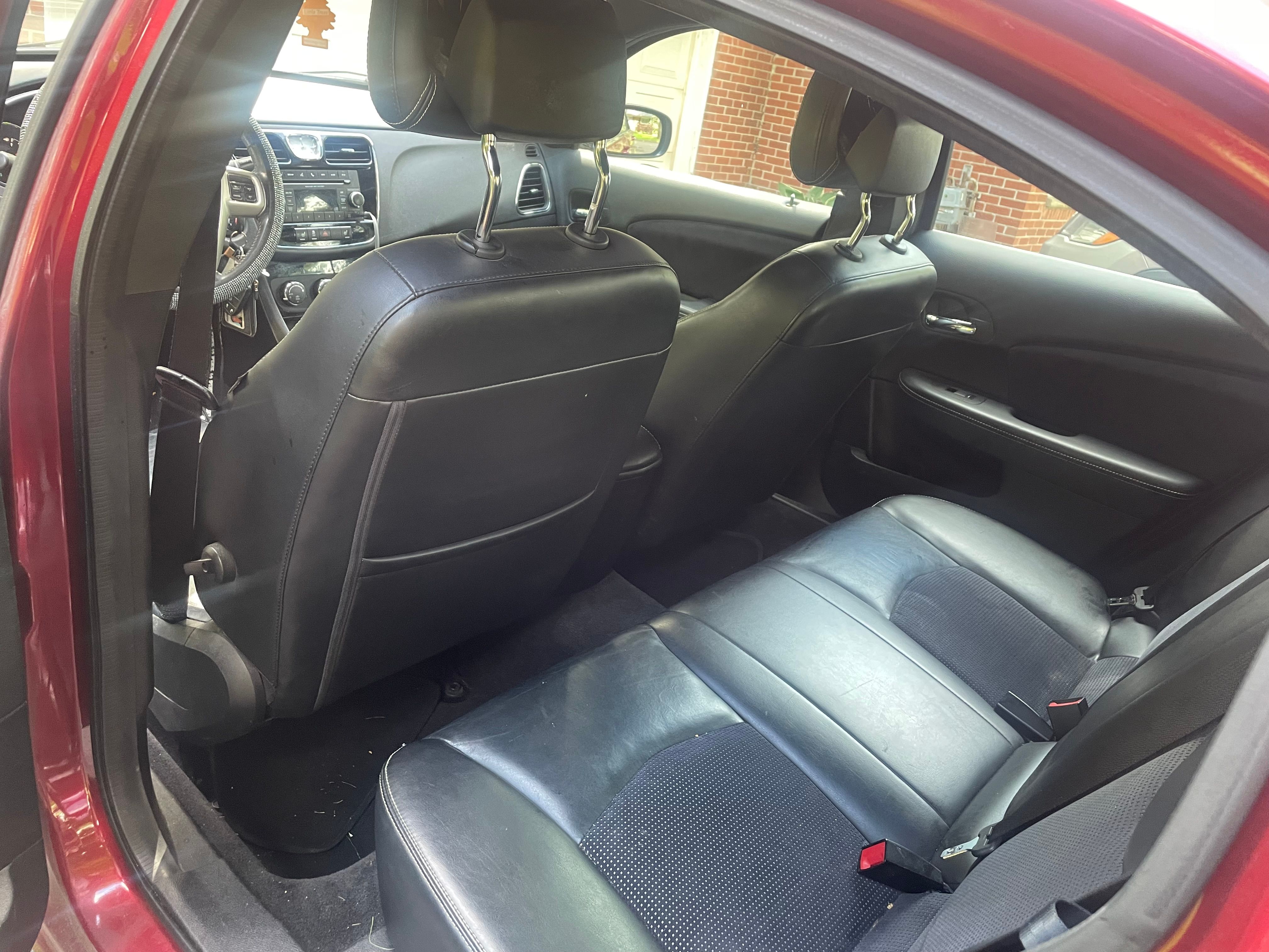 Used 2013 Chrysler 200 Limited FWD image 9