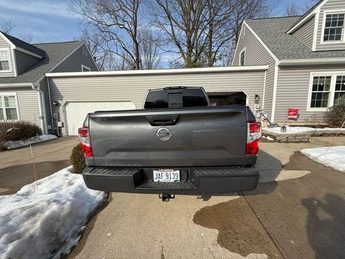 Used 2018 Nissan Titan S w/ S Utility Package image 10