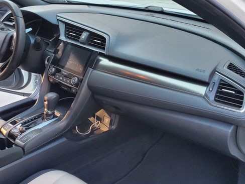 Used 2017 Honda Civic EX image 10
