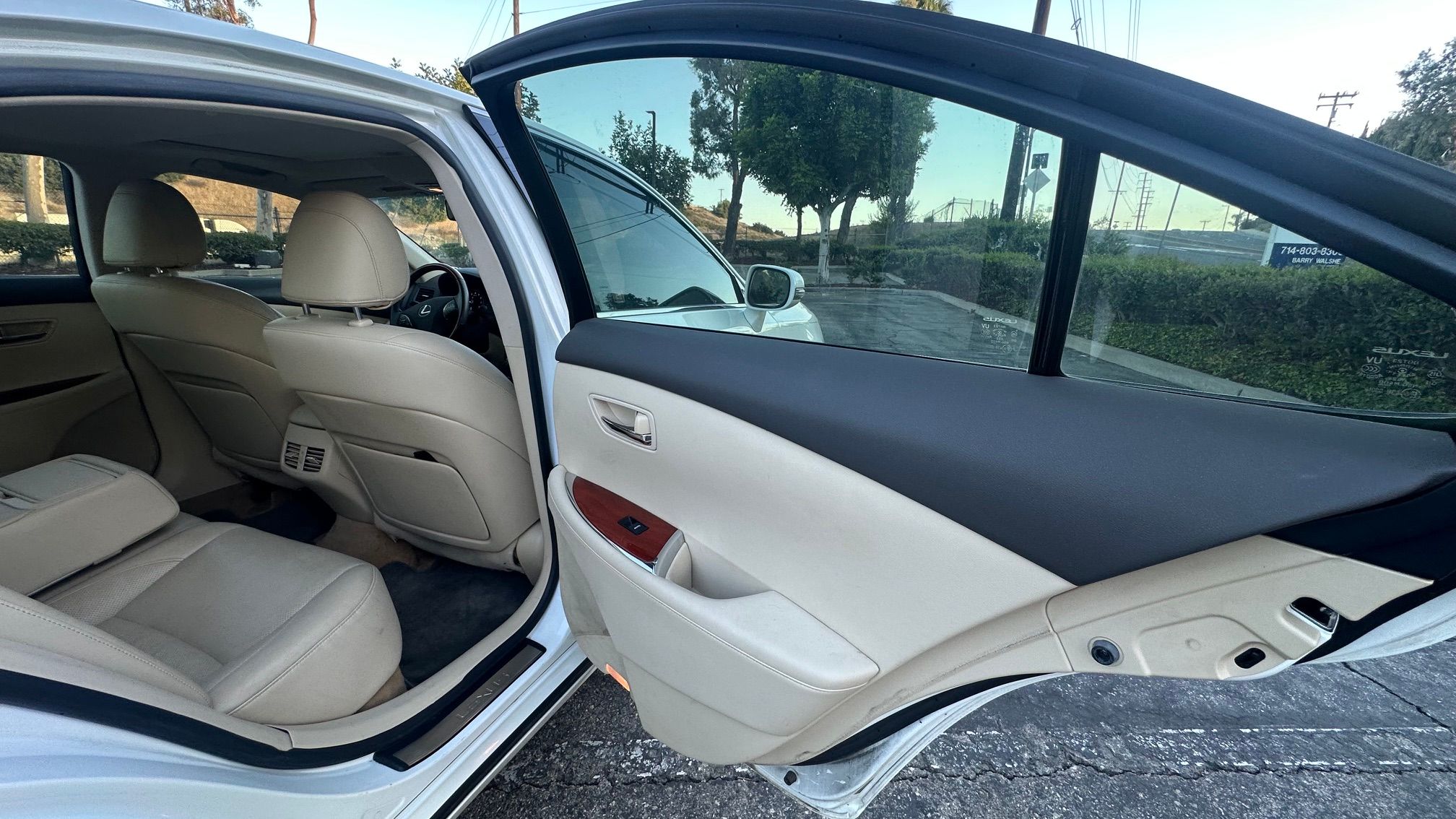 Used 2010 Lexus ES 350 w/ Preferred Accessory Package FWD image 14