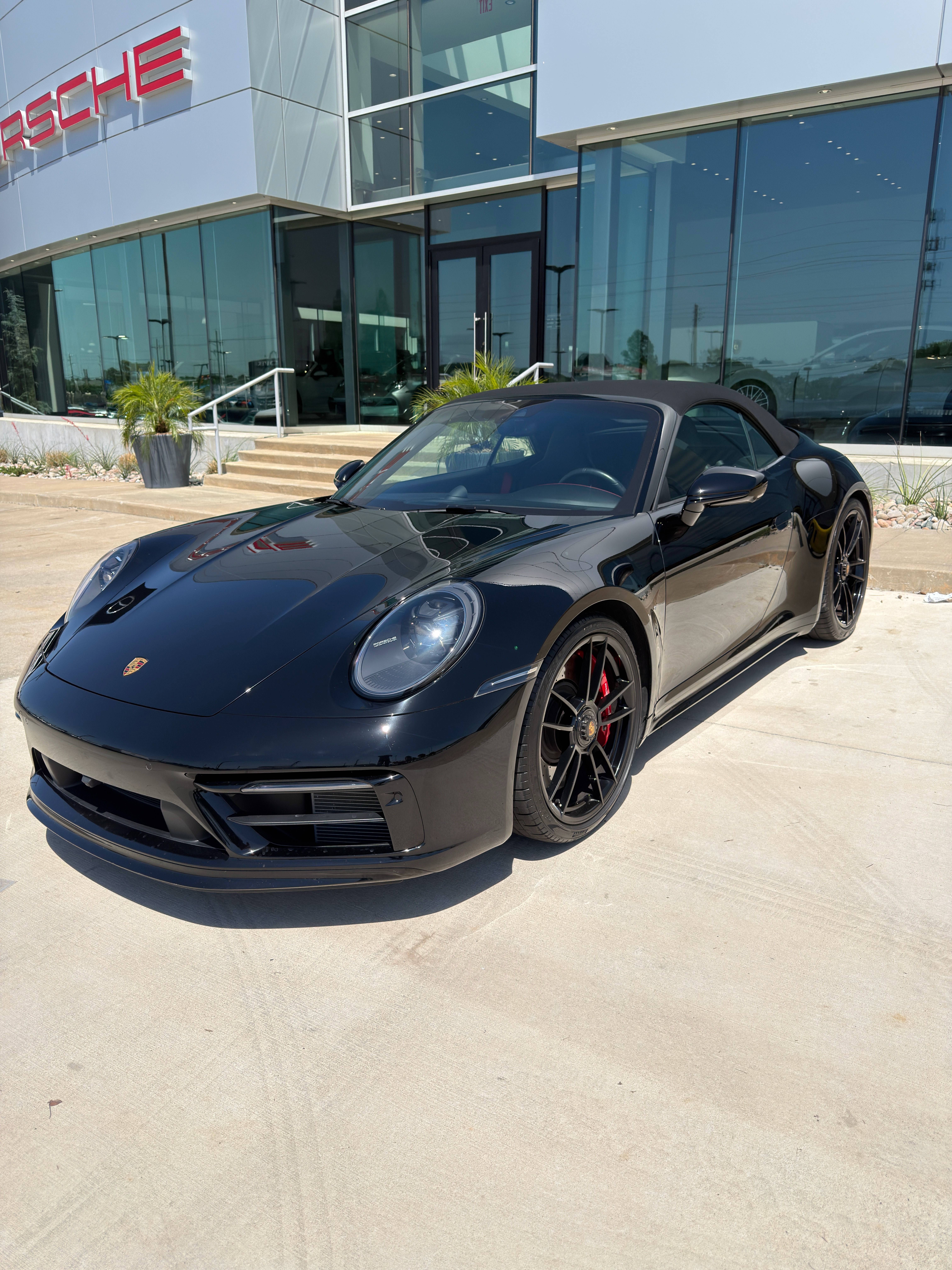 Used 2022 Porsche 911 Cabriolet image 1