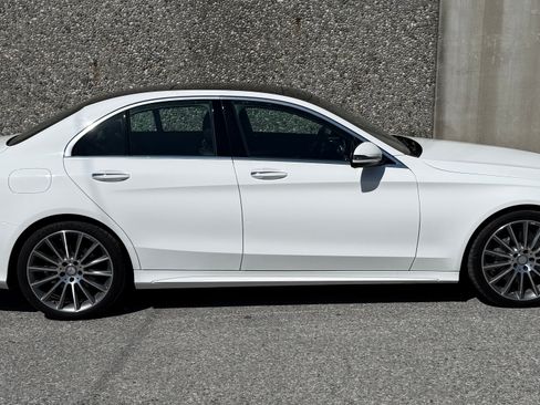 Used 2017 Mercedes-Benz C 300 4MATIC Sedan image 6