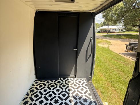 Used 2019 Mercedes-Benz Sprinter 170 image 5