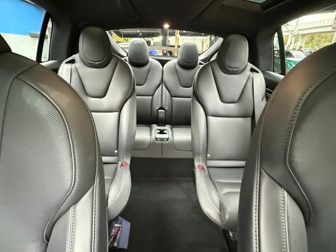 Used 2023 Tesla Model X Plaid image 25