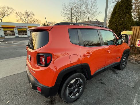 Used 2018 Jeep Renegade Sport w/ Power & Air Group image 10
