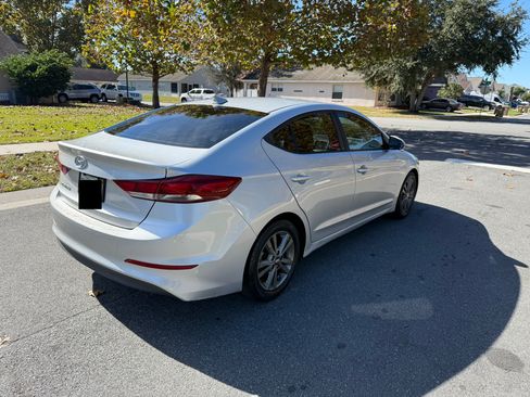 Used 2018 Hyundai Elantra SEL w/ Cargo Package image 5