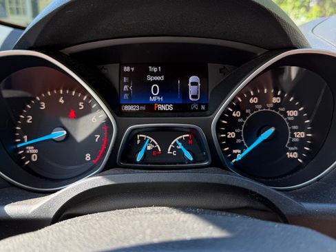 Used 2018 Ford Escape SE FWD image 11