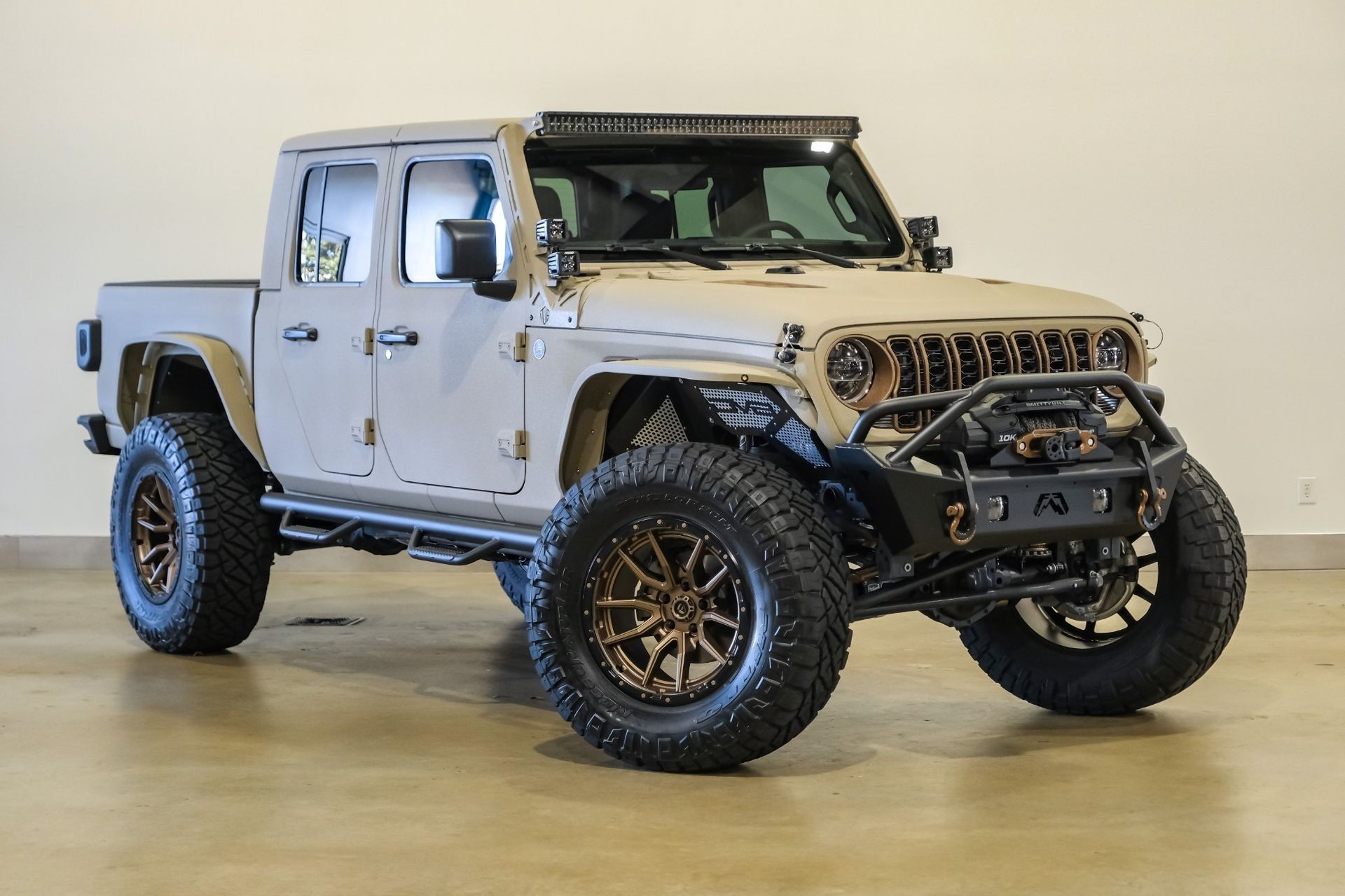 Used 2024 Jeep Gladiator Sport AWD/4WD image 6
