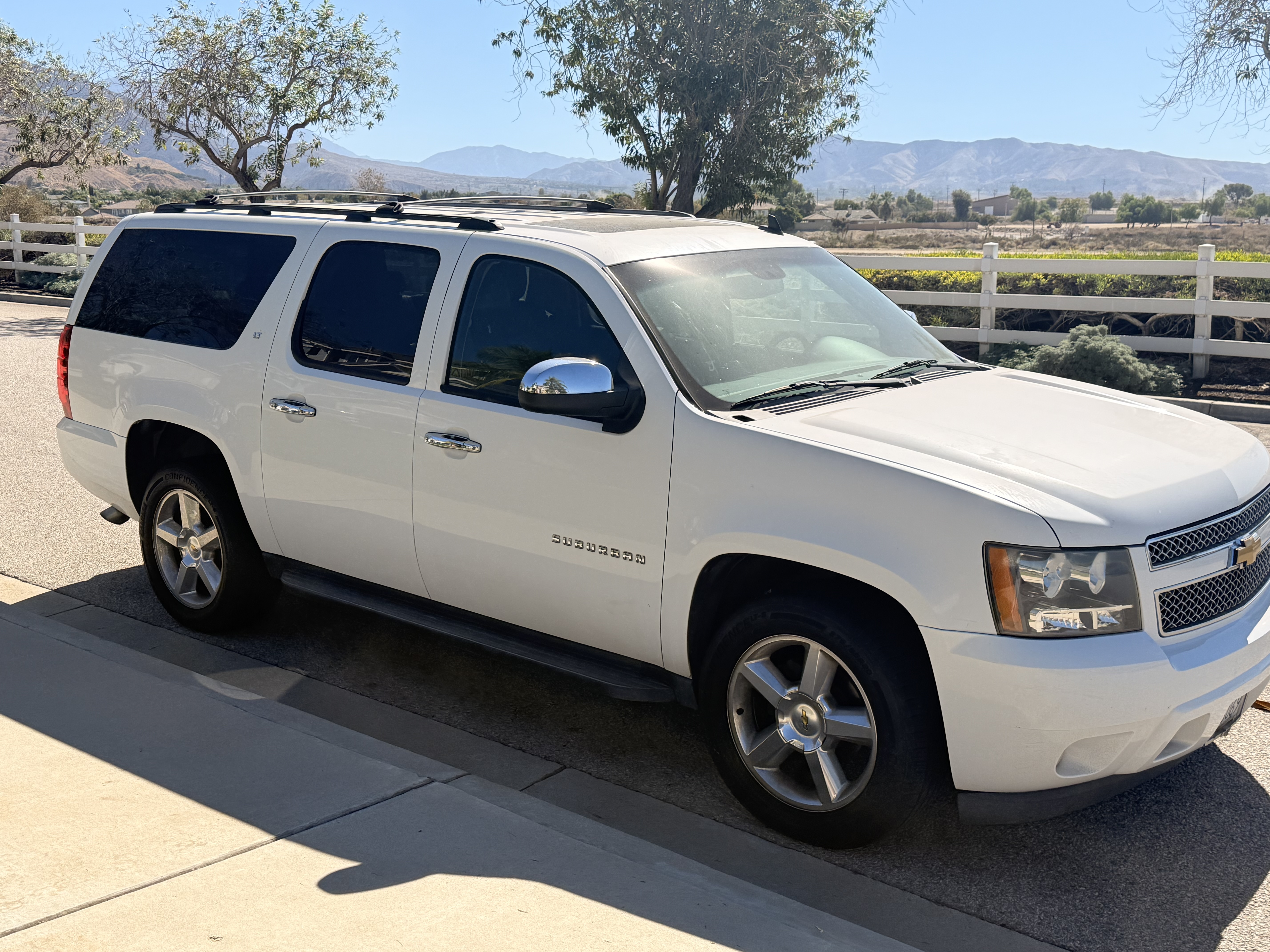 Used 2013 Chevrolet Suburban LT w/ All-Star Edition RWD image 1