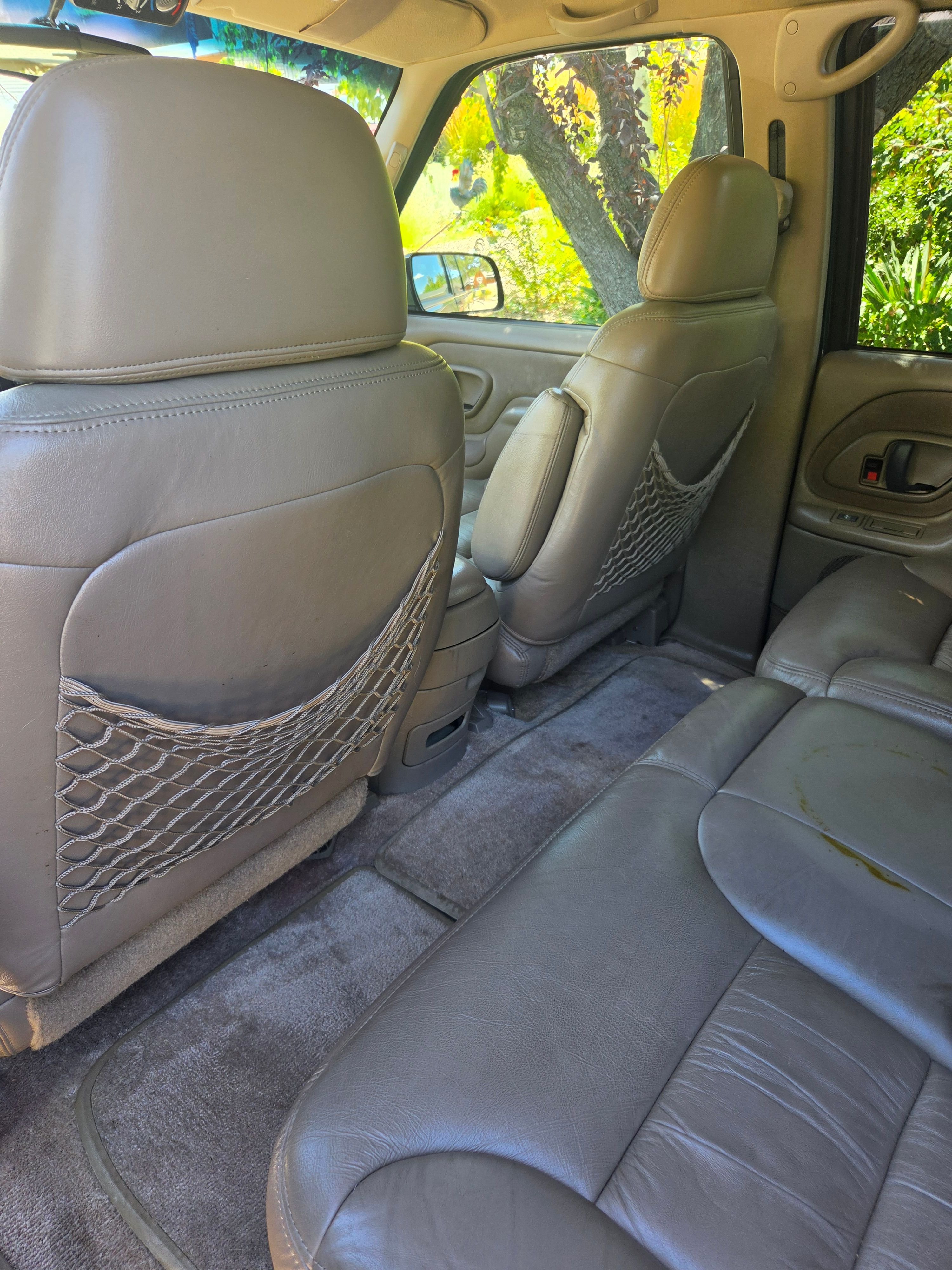 Used 1998 GMC Suburban 2500 w/ Marketing Opt Pkg 3 AWD/4WD image 8