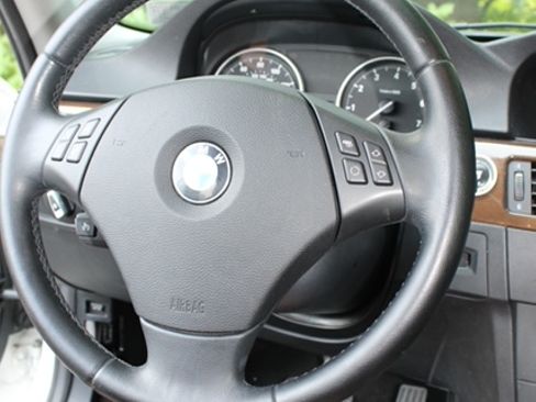 Used 2011 BMW 328i xDrive Sedan AWD/4WD image 15