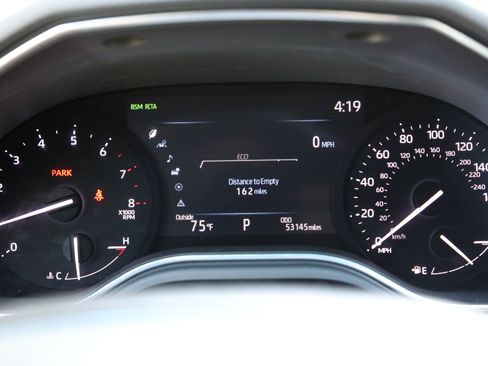 Used 2021 Toyota Avalon XLE w/ Moonroof Package FWD image 15