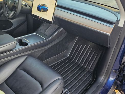 Used 2022 Tesla Model Y Performance image 12