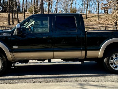 Used 2013 Ford F250 King Ranch w/ King Ranch w/Chrome Pkg image 5