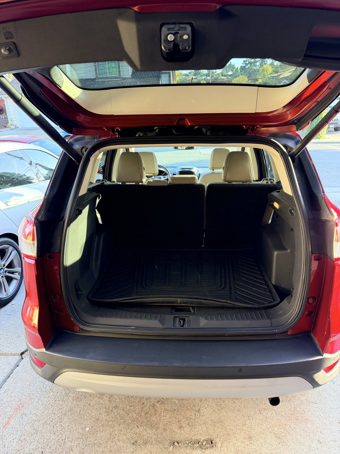 Used 2016 Ford Escape Titanium AWD/4WD image 5