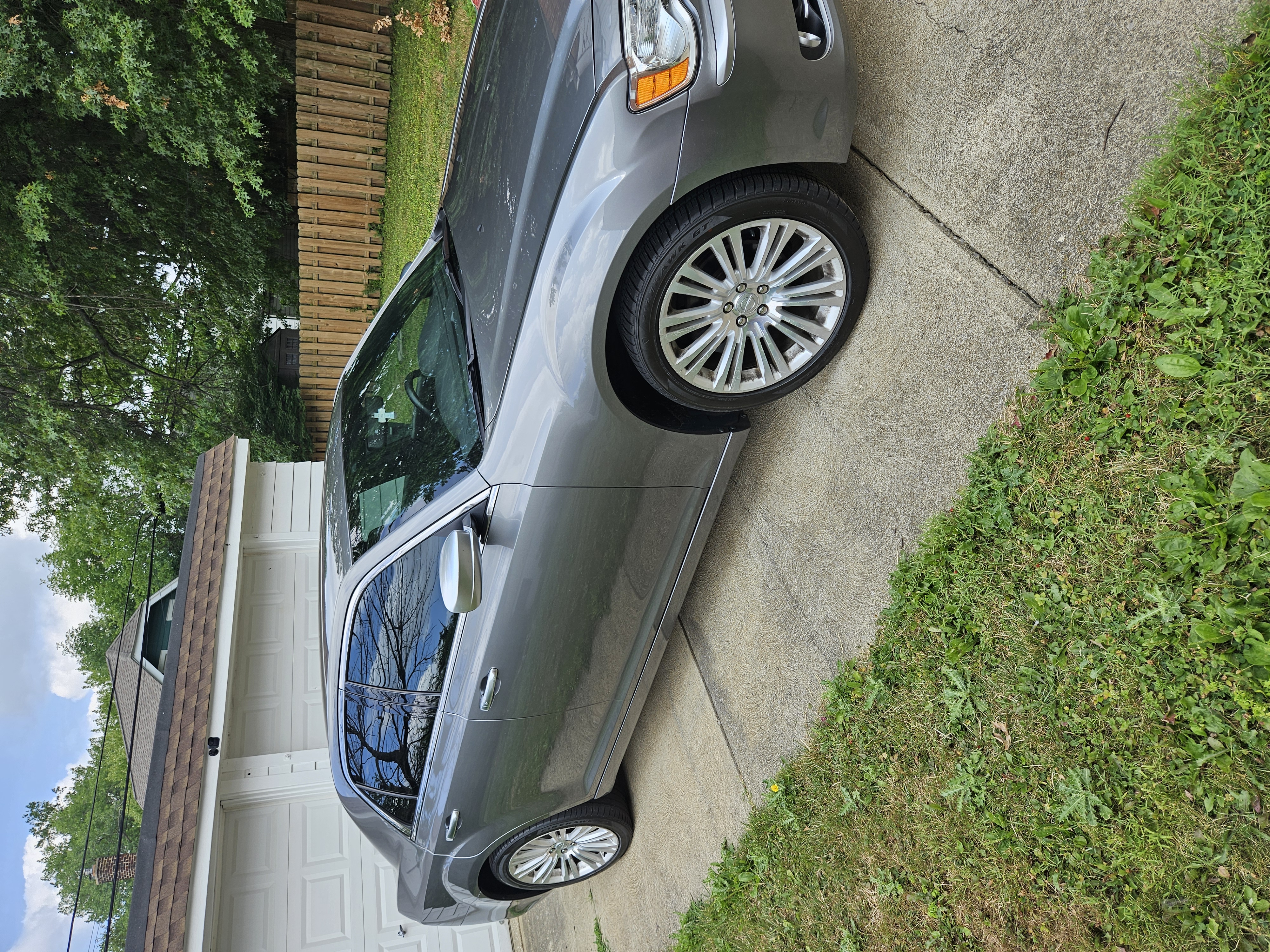 Used 2012 Chrysler 300 Limited w/ 300 Luxury Series Pkg RWD image 11
