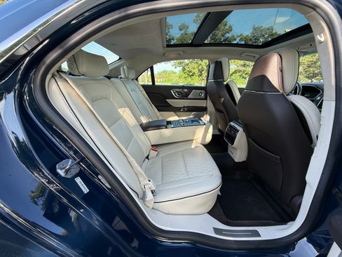 Used 2017 Lincoln Continental Black Label w/ Rear-seat Package AWD/4WD image 22