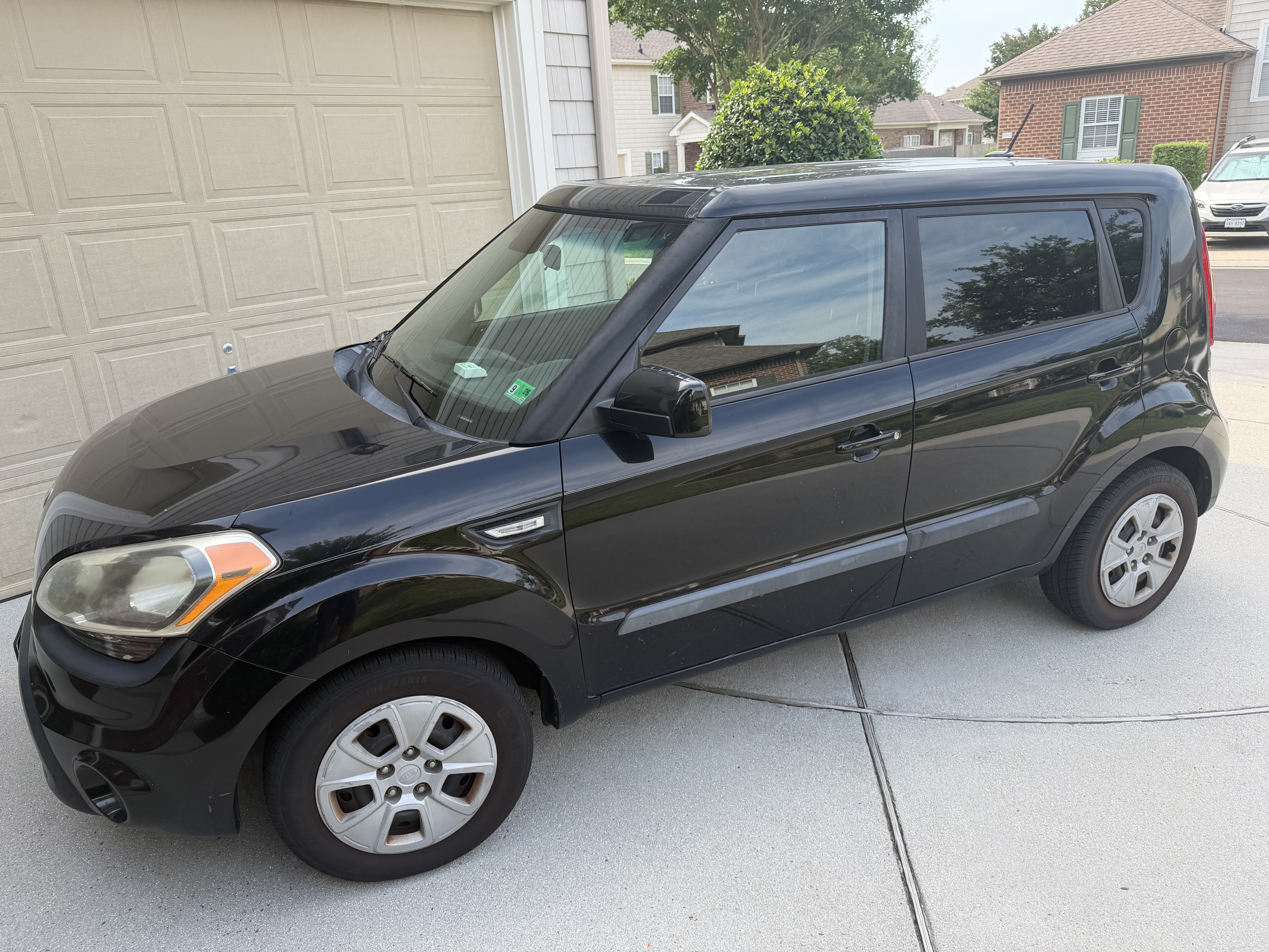 Used 2013 Kia Soul FWD image 2