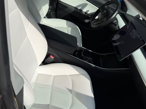 Used 2018 Tesla Model 3 Long Range image 11