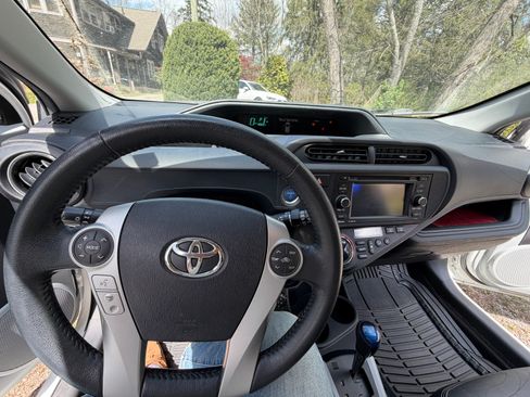 Used 2013 Toyota Prius C Four image 5