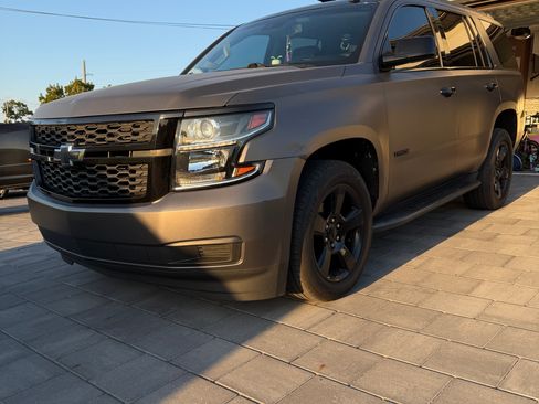 Used 2018 Chevrolet Tahoe LT w/ LT Midnight Edition image 4