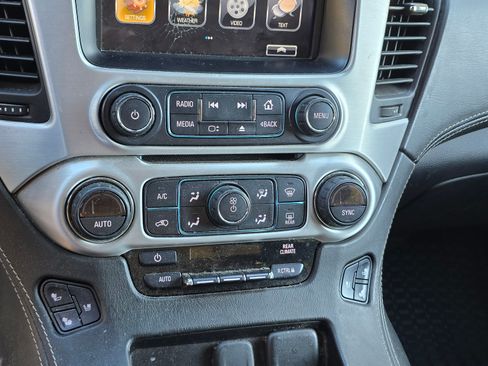 Used 2018 GMC Yukon XL SLT w/ Open Road Package image 14