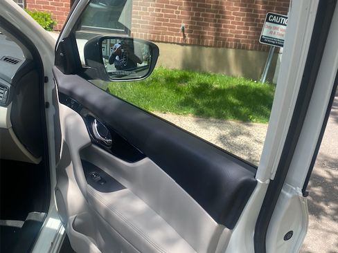 Used 2019 Nissan Rogue Sport SV w/ All-Weather Package AWD/4WD image 8