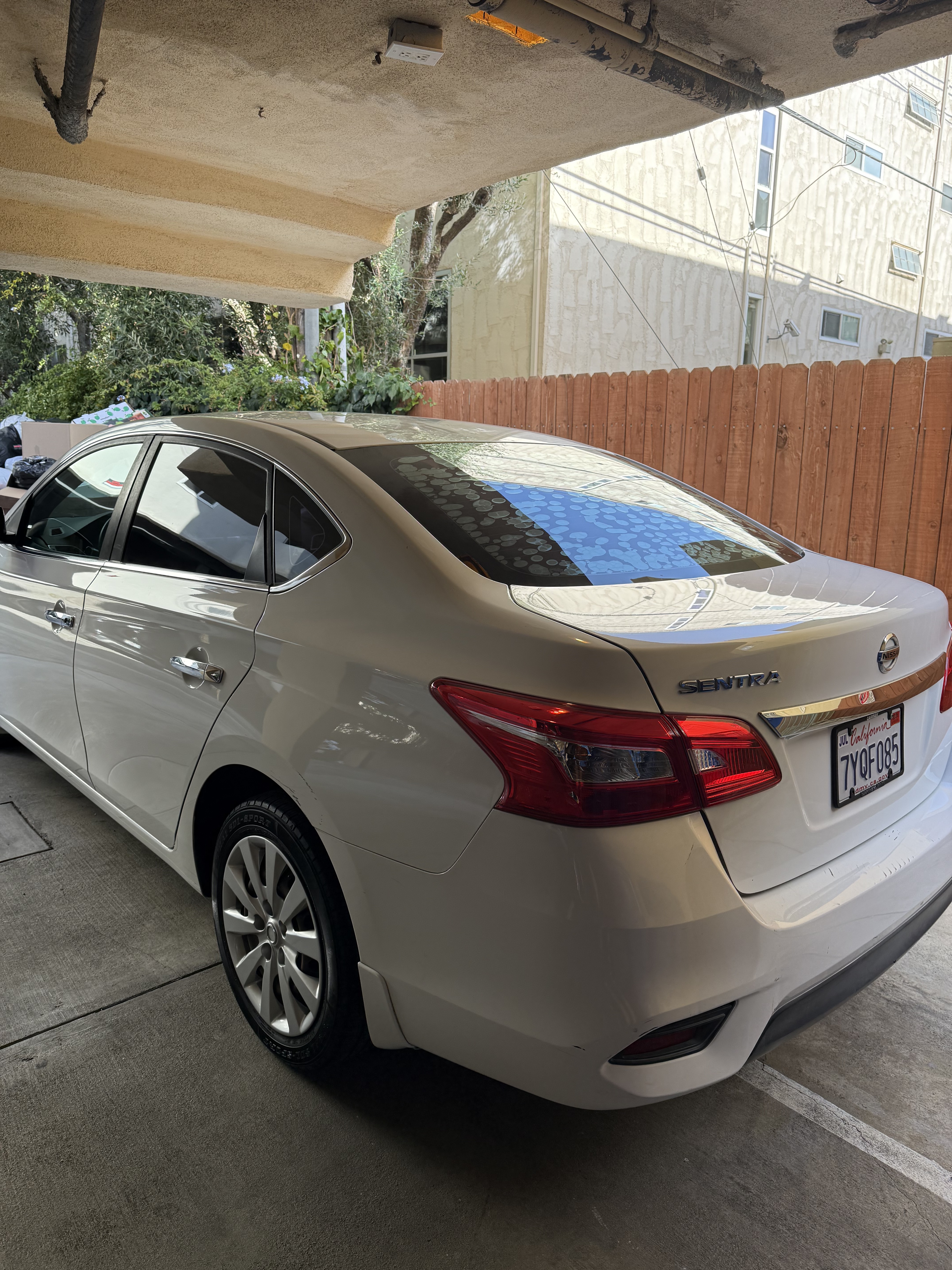 Used 2017 Nissan Sentra S FWD image 1