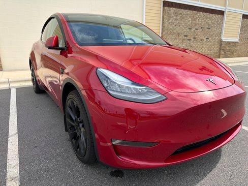 Used 2022 Tesla Model Y Long Range AWD/4WD image 8