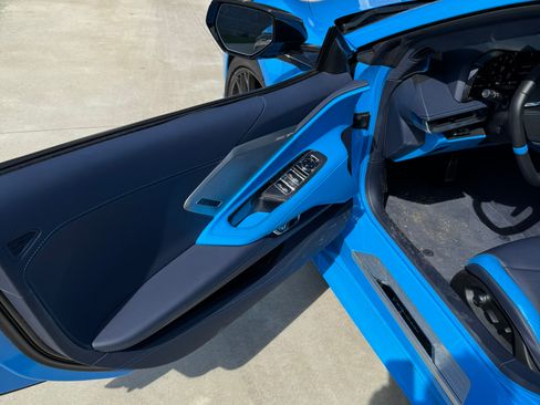 Used 2023 Chevrolet Corvette Stingray Premium Conv w/ Z51 Performance Package image 15