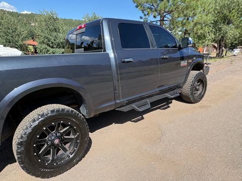 Used 2017 RAM 2500 Laramie AWD/4WD image 5