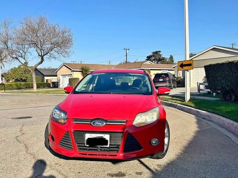 Used 2012 Ford Focus SEL image 1