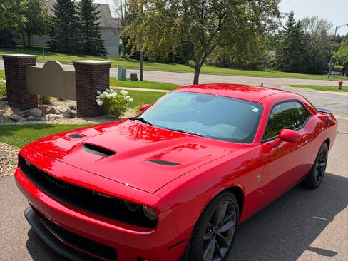 Used 2019 Dodge Challenger R/T Scat Pack w/ Plus Package RWD image 4