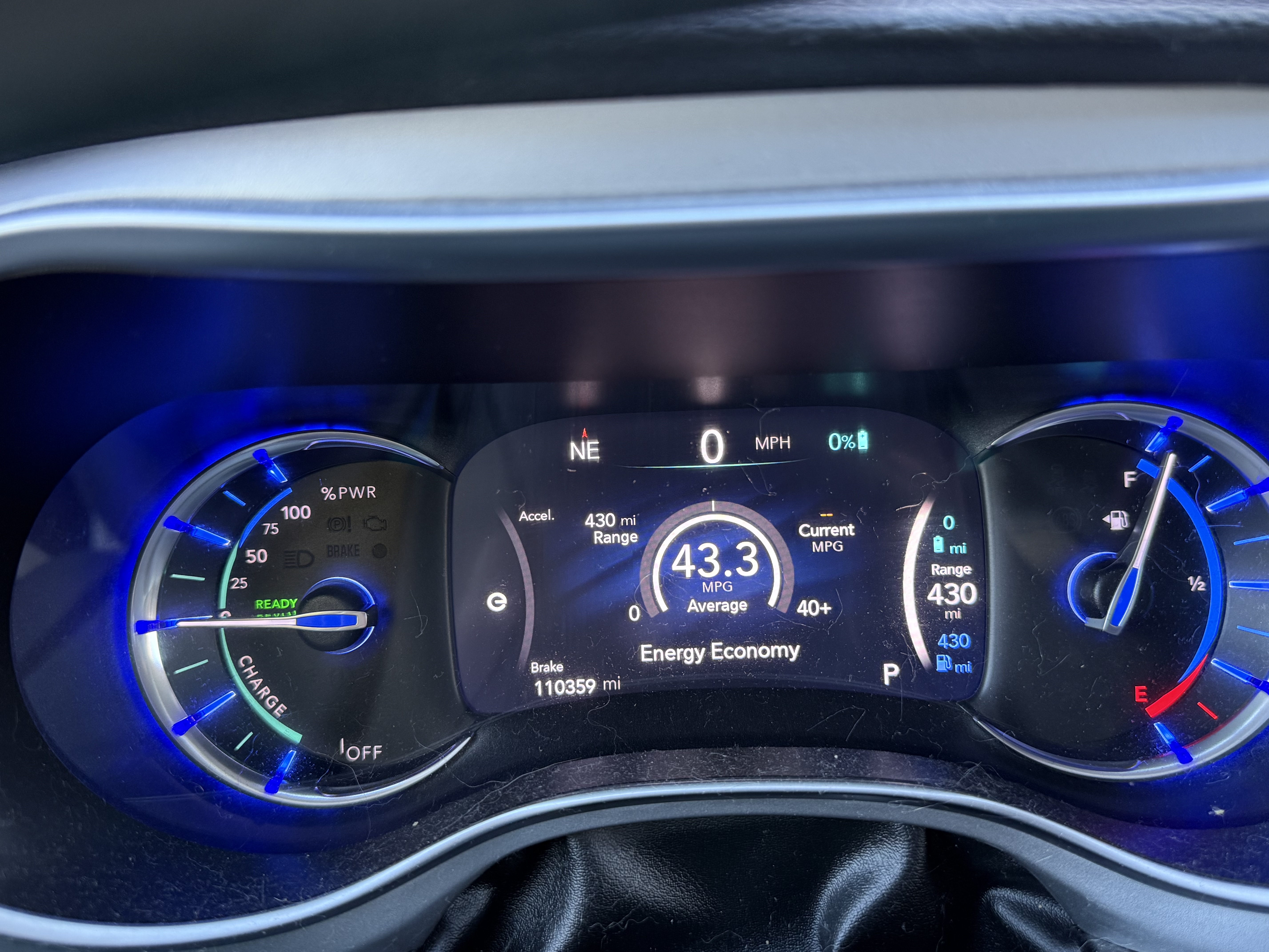 Used 2017 Chrysler Pacifica Platinum FWD image 5