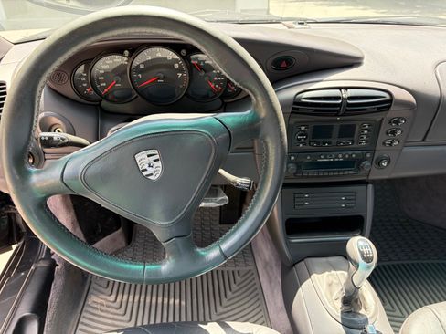 Used 2000 Porsche 911 Carrera 4 AWD/4WD image 8
