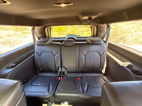 Used 2018 Ford Expedition Max Limited w/ Equipment Group 302A AWD/4WD image 18
