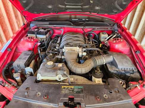 Used 2005 Ford Mustang GT Premium image 6