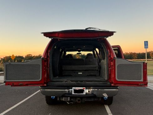 Used 2002 Ford Excursion XLT image 8