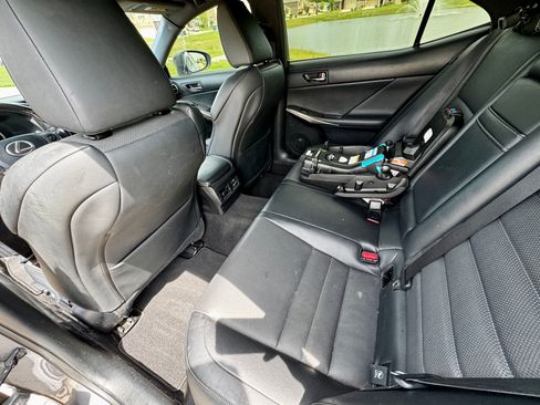 Used 2016 Lexus IS 200t RWD image 19