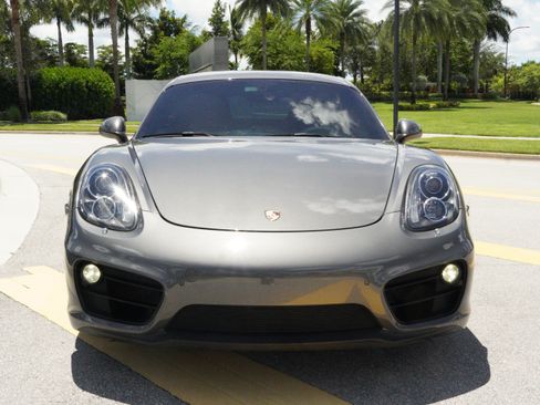 Used 2016 Porsche Cayman image 4