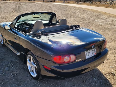 Used 2003 MAZDA MX-5 Miata LS image 12