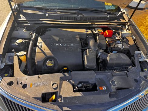 Used 2014 Lincoln MKS AWD w/ Equipment Group 101A image 12