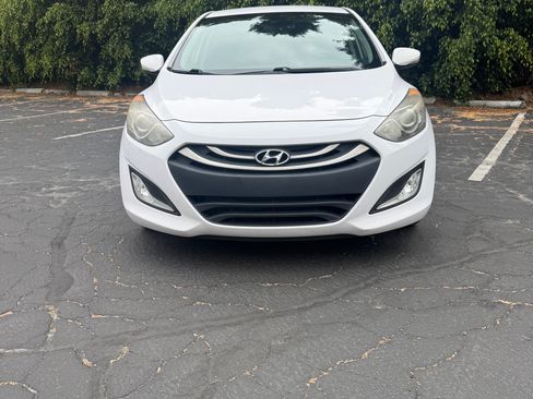 Used 2014 Hyundai Elantra GT w/ Option Group 02 FWD image 4