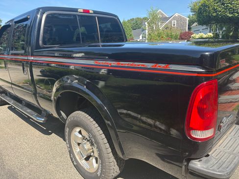 Used 2004 Ford F250 Harley-Davidson AWD/4WD image 14