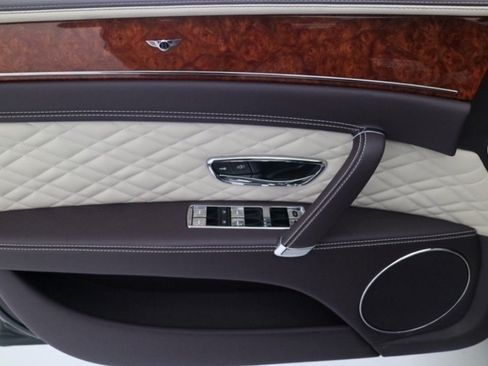Used 2017 Bentley Flying Spur W12 image 8