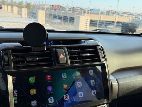 Used 2016 Toyota 4Runner SR5 Premium image 9