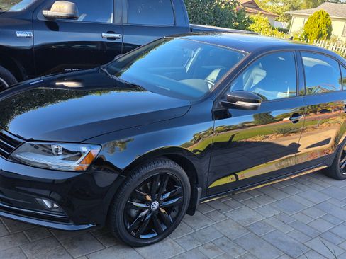 Used 2018 Volkswagen Jetta Sport image 1