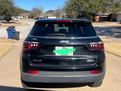 Used 2021 Jeep Compass Latitude w/ Sun and Sound Group image 4