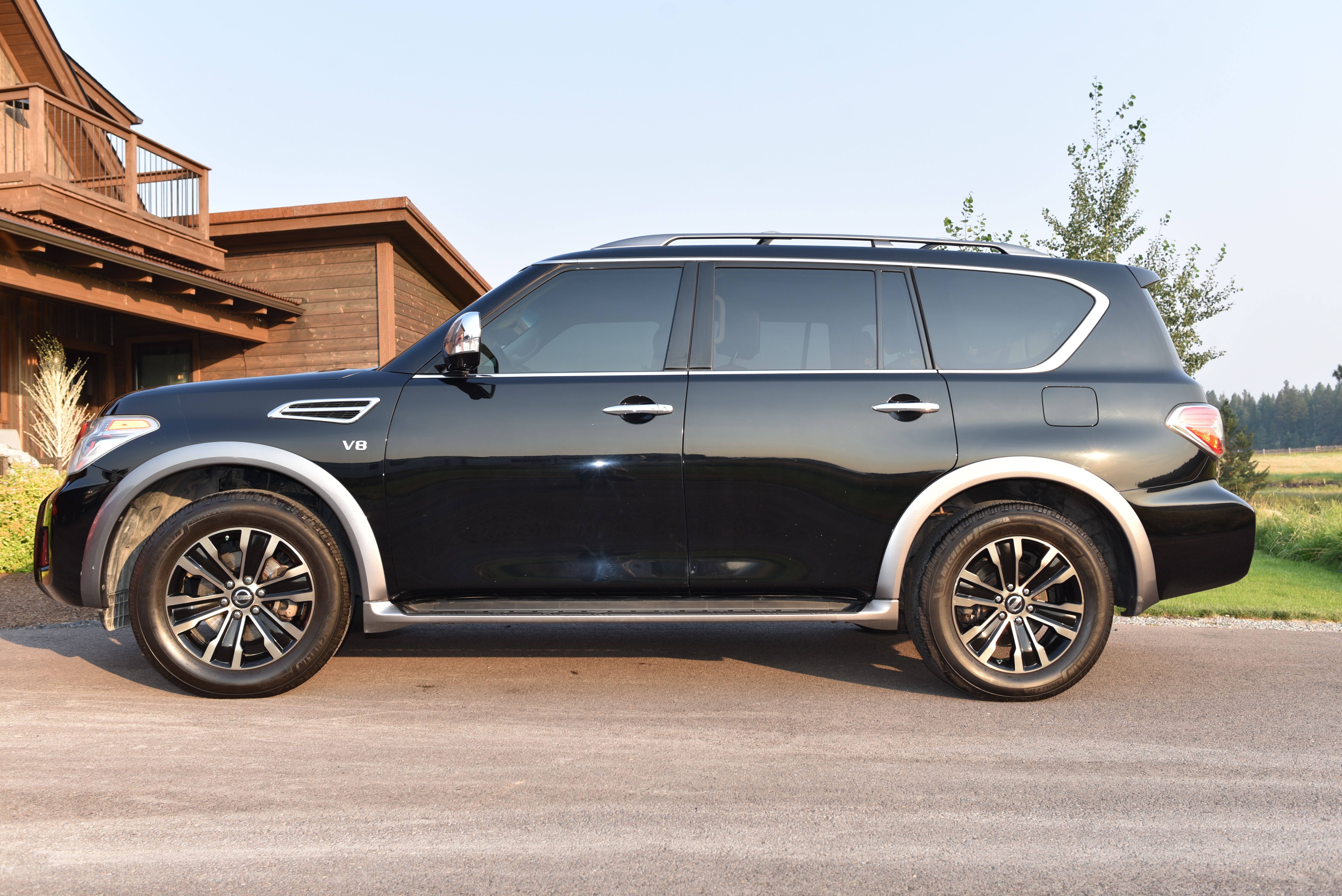 Used 2017 Nissan Armada Platinum w/ Captain Seat Package AWD/4WD image 2