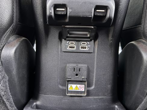 Used 2018 Jeep Wrangler Unlimited Sahara w/ Dual Top Group AWD/4WD image 18